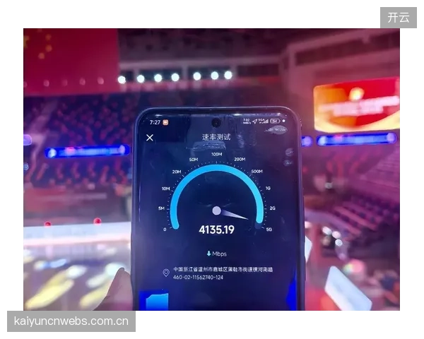 5G网络下，已有近45%的核心球迷尝试过多视角付费直播，传统单一视角的转播模式面临冲击